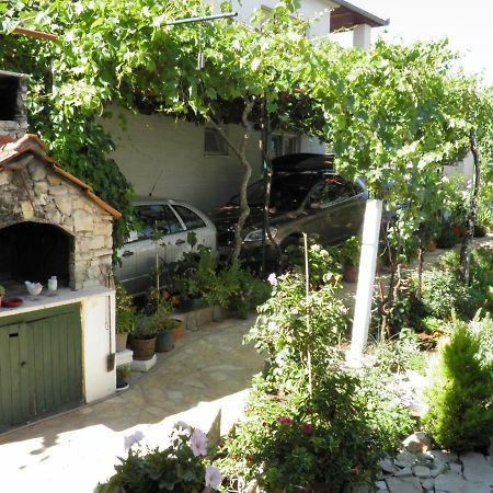 Apartman Mia Biograd Biograd Na Moru Exterior photo