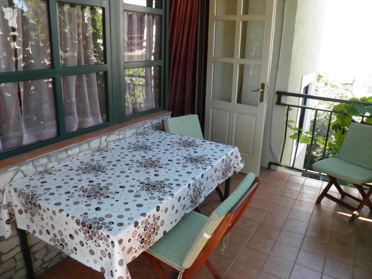 Apartman Mia Biograd Biograd Na Moru Exterior photo