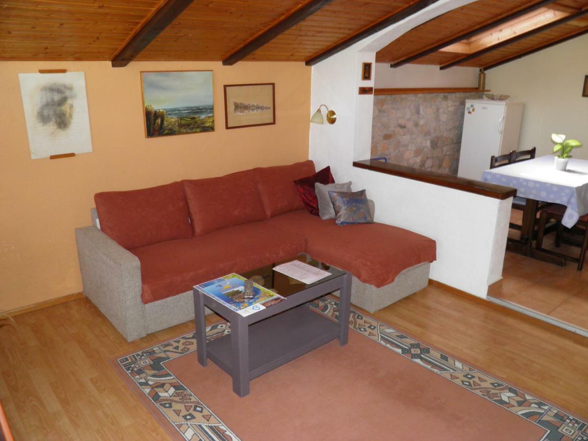 Apartman Mia Biograd Biograd Na Moru Exterior photo