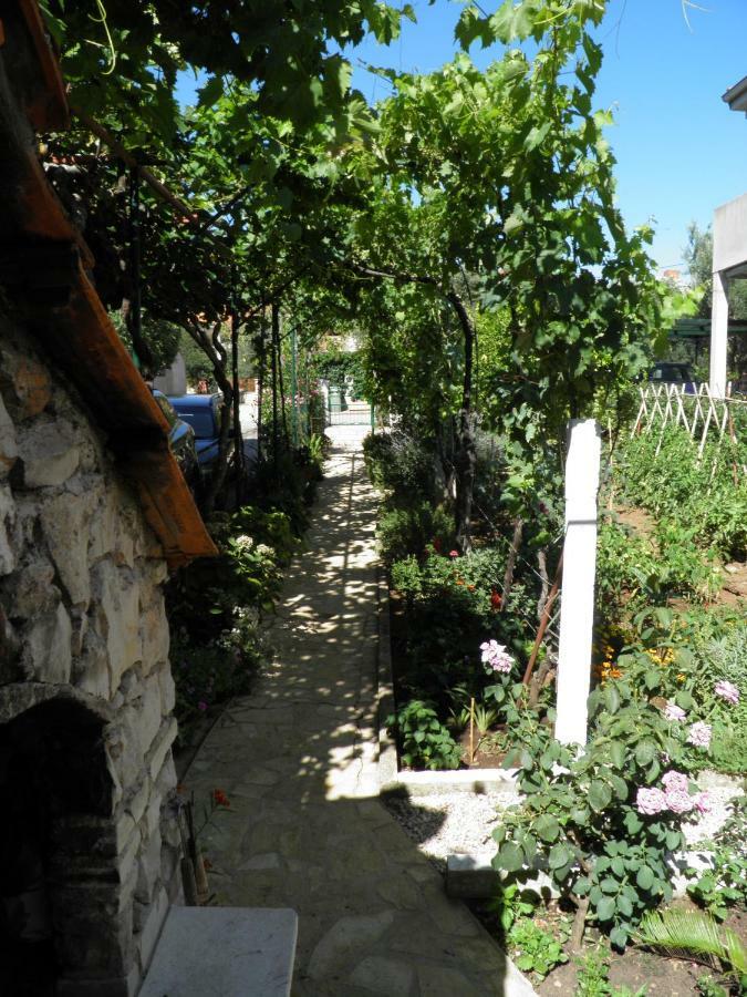 Apartman Mia Biograd Biograd Na Moru Exterior photo